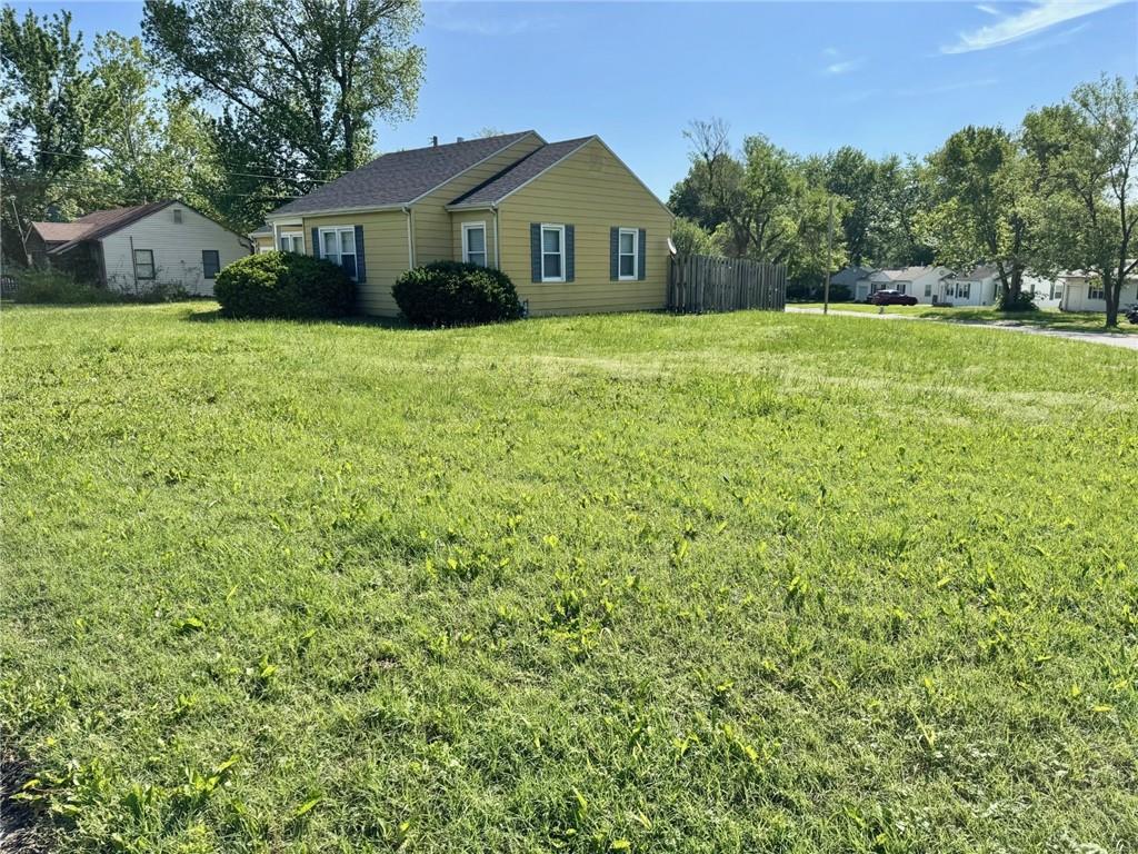 405 10th Ter, Warrensburg, MO 64093