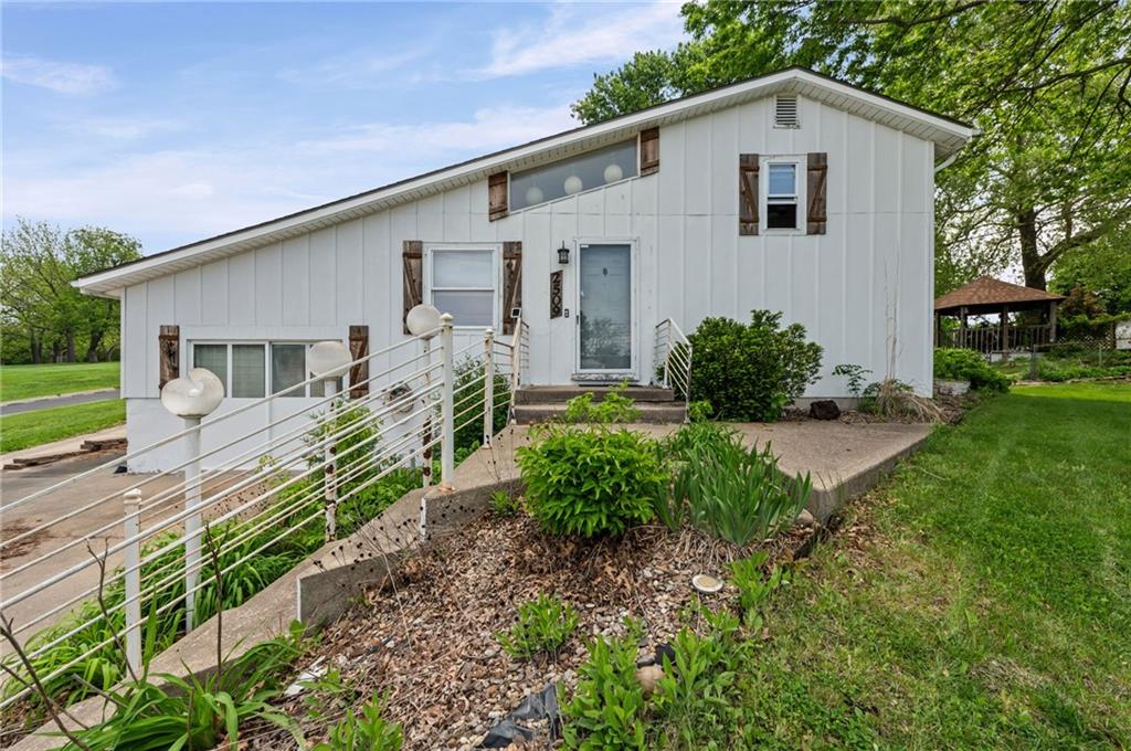 2509 S 53rd St, Kansas City, KS 66106