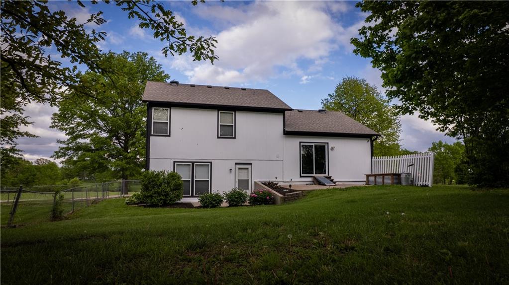 8720 NE 149th St, Liberty, MO 64068