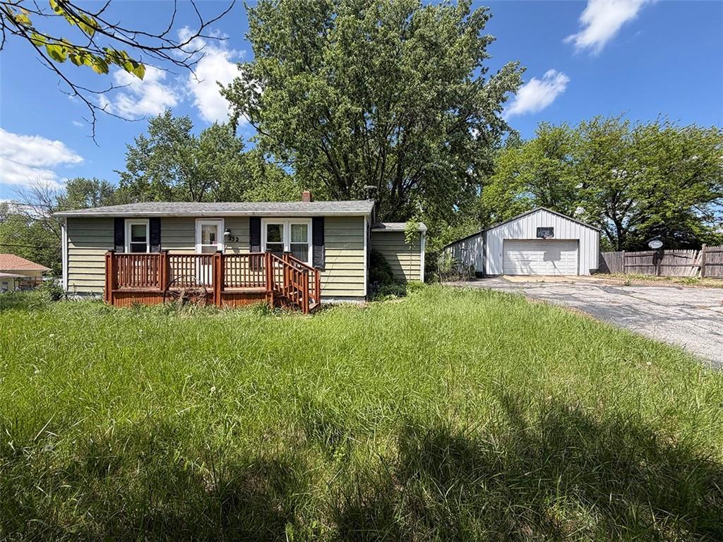 232 S County Line Rd, Windsor, MO 65360
