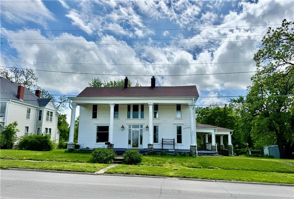121 W Royle St, Richmond, MO 64085