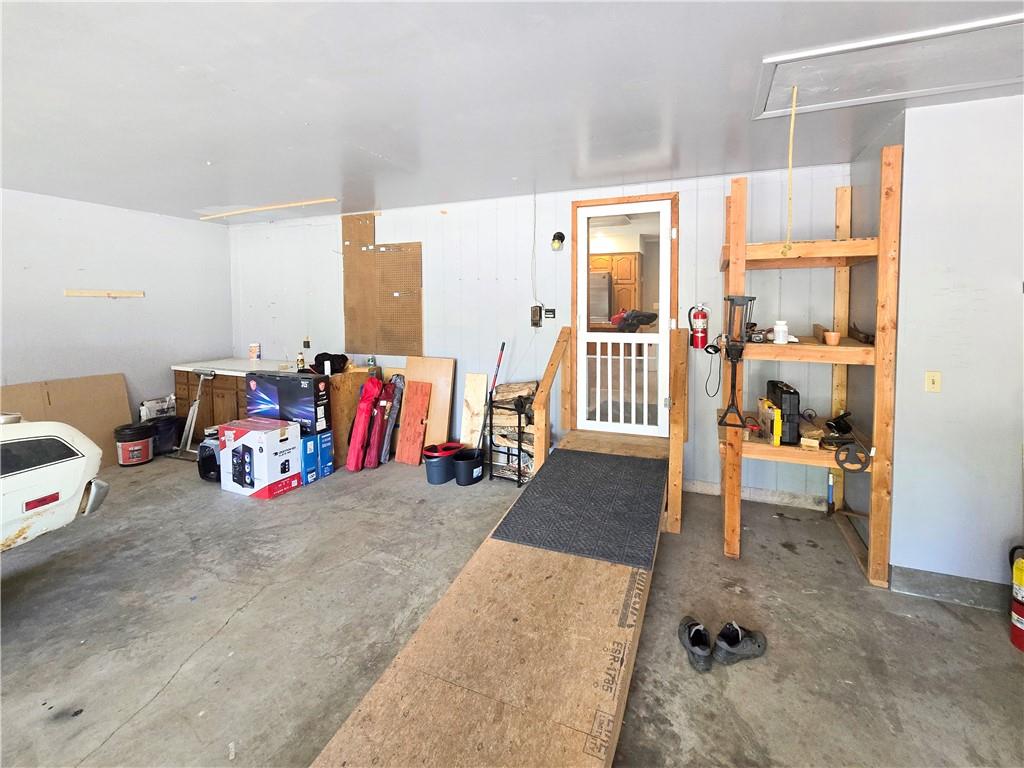 209 W 6th St, Knob Noster, MO 65336