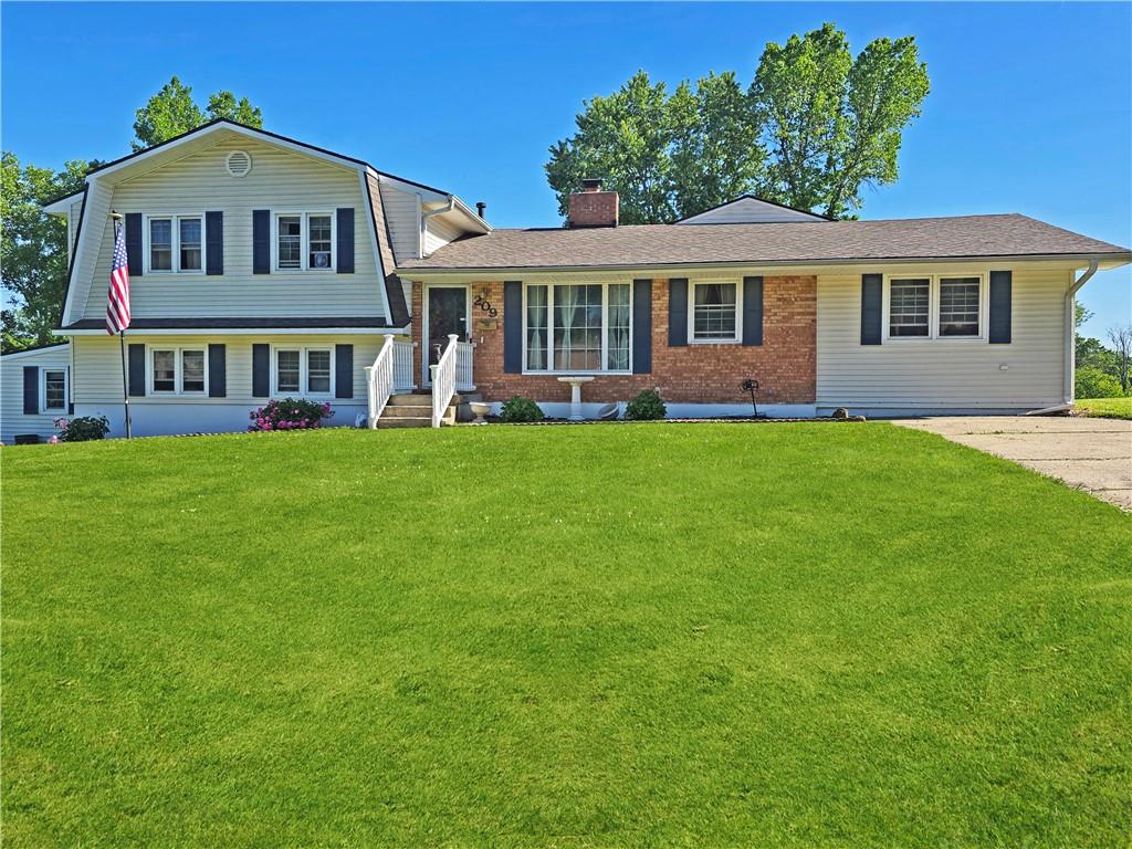 209 W 6th St, Knob Noster, MO 65336