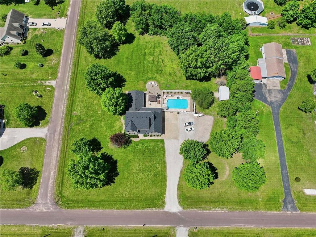 20189 167th St, Basehor, KS 66007