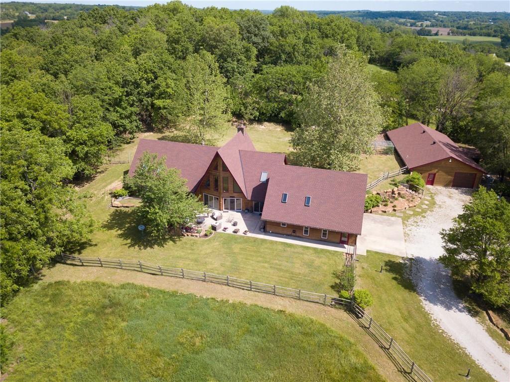 12204 S Bynum Rd, Lone Jack, MO 64070