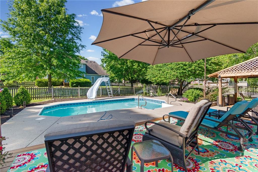 12001 E 77th Ter, Raytown, MO 64138