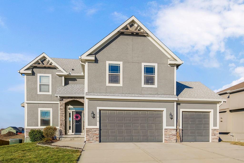 27810 E 133rd Ct, Lee's Summit, MO 64086