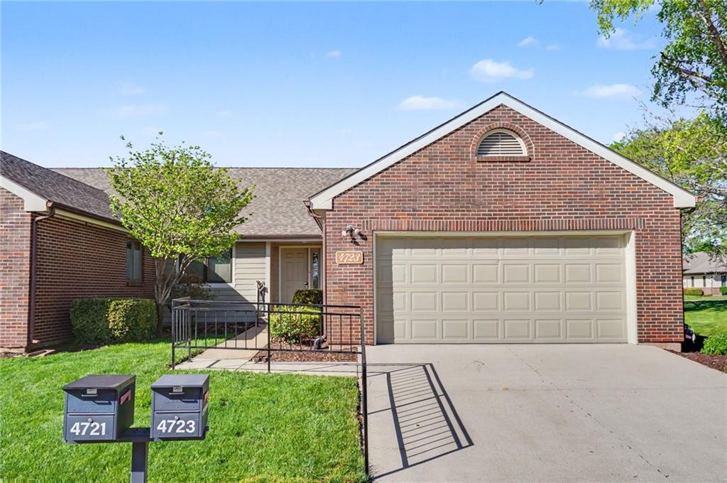 4723 Balmoral Dr, Lawrence, KS 66047