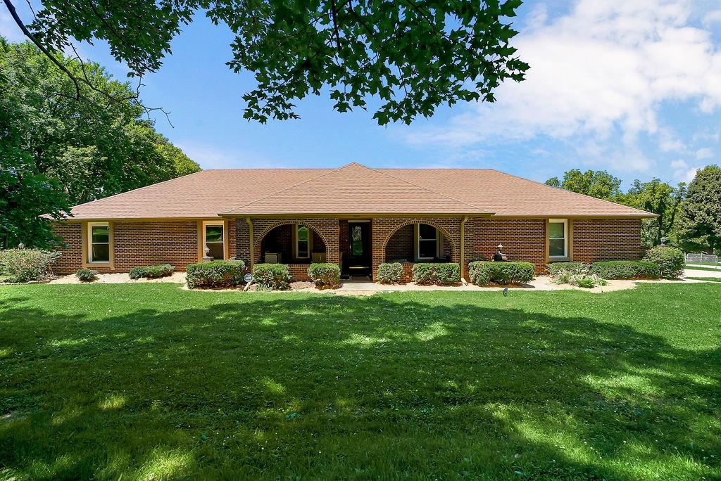 1536 Dickinson St, Independence, MO 64050
