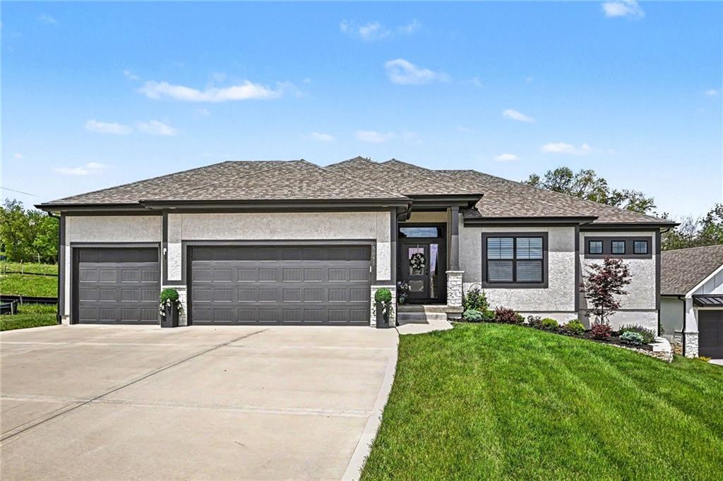5055 NW Linder Ln, Riverside, MO 64150