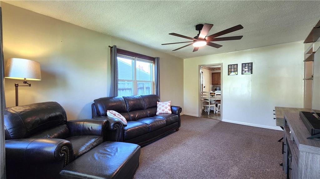 406 Maple St, Lathrop, MO 64465