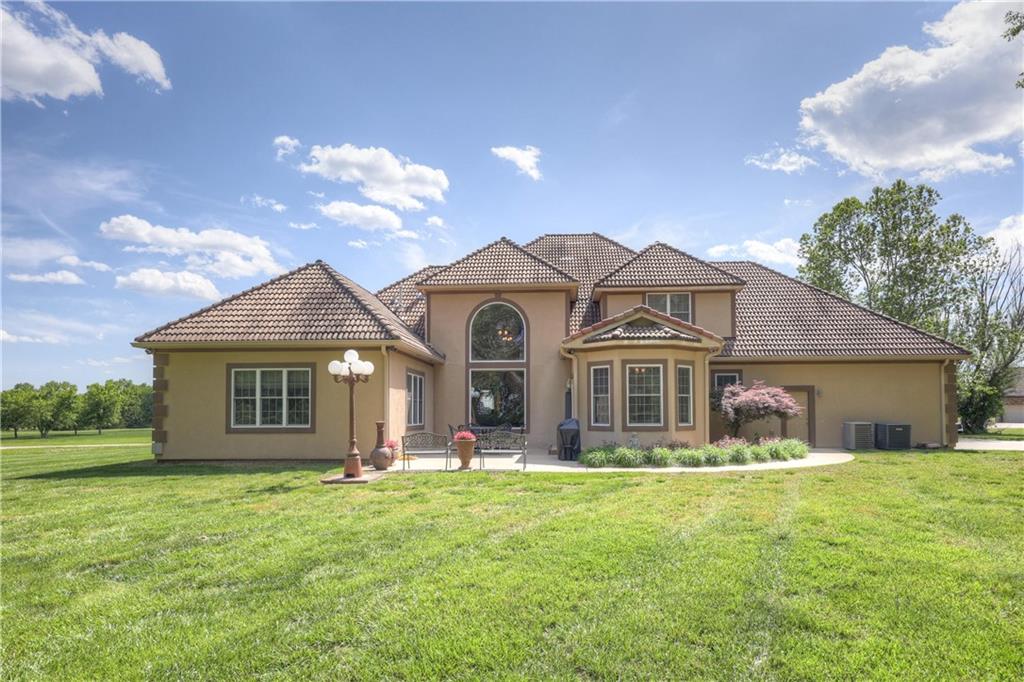 109 Crestwood Est, Pittsburg, KS 66762
