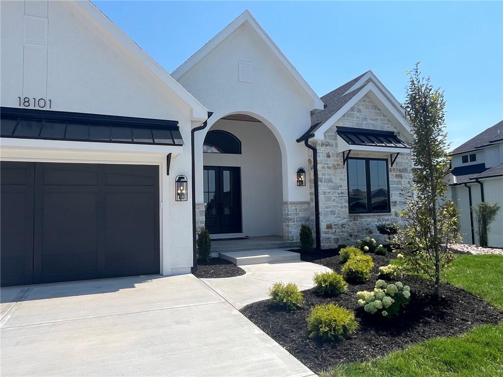 18101 Cody St, Overland Park, KS 66013