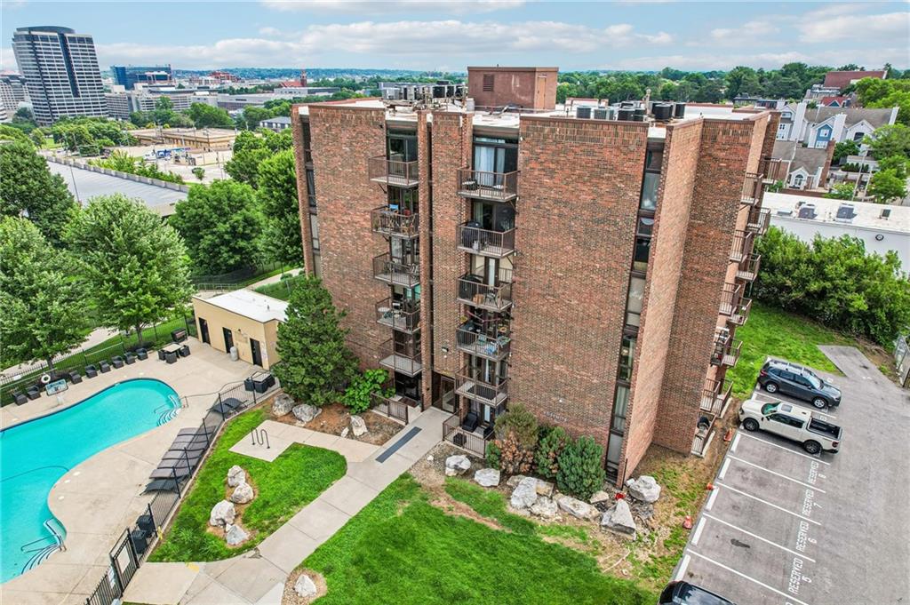 2933 Baltimore Ave #103, Kansas City, MO 64108