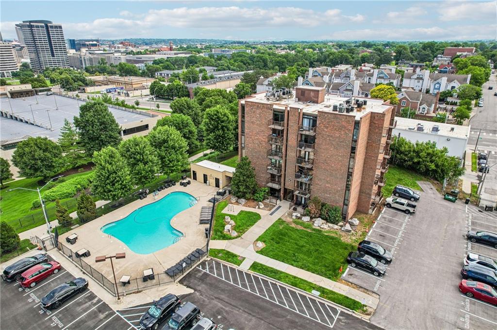 2933 Baltimore Ave #103, Kansas City, MO 64108