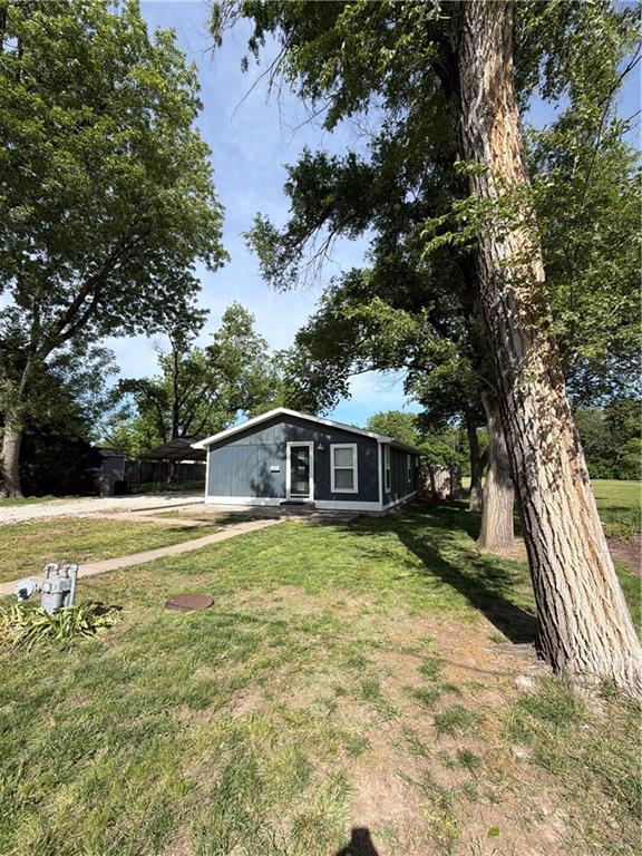 311 13th St, Humboldt, KS 66748