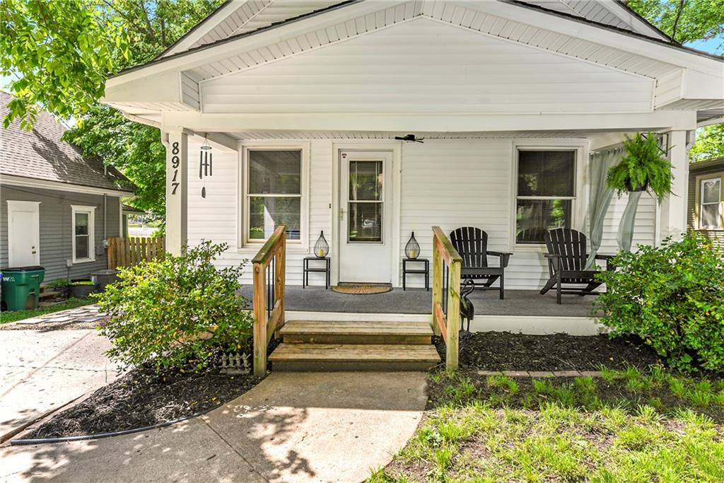 8917 W 51st St, Merriam, KS 66203