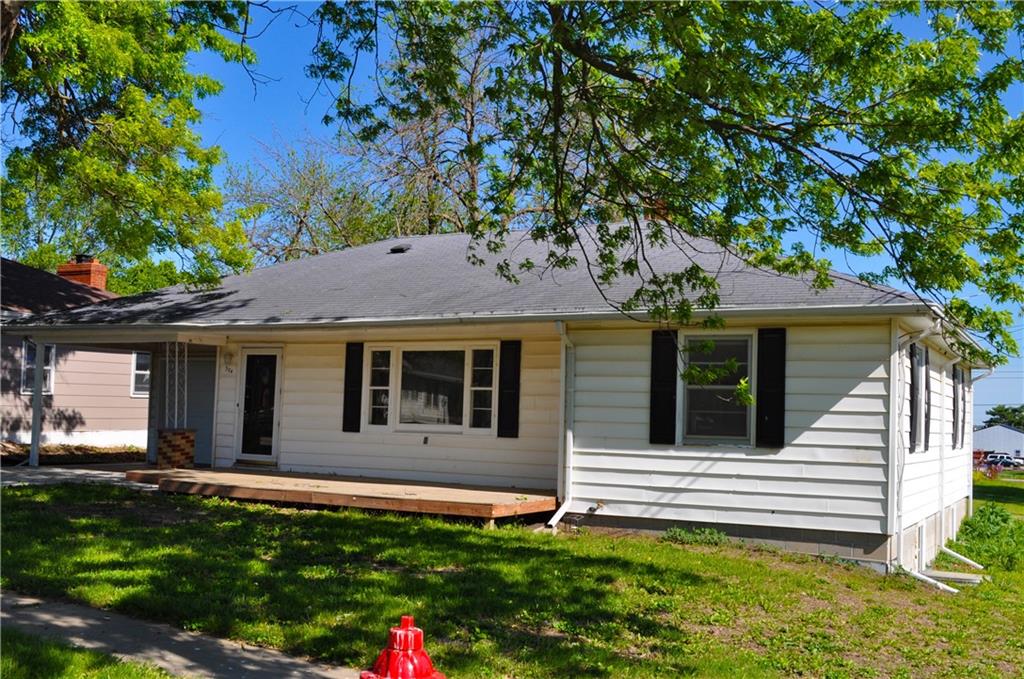 304 W Vermont St, King City, MO 64463