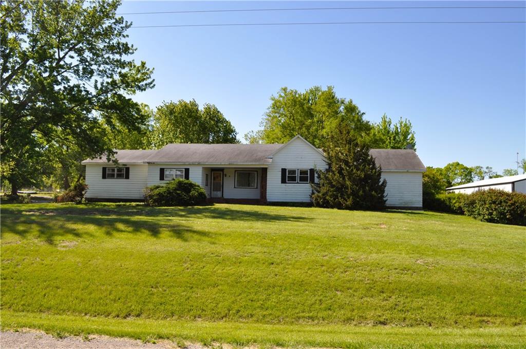 214 N Young Ave, King City, MO 64463