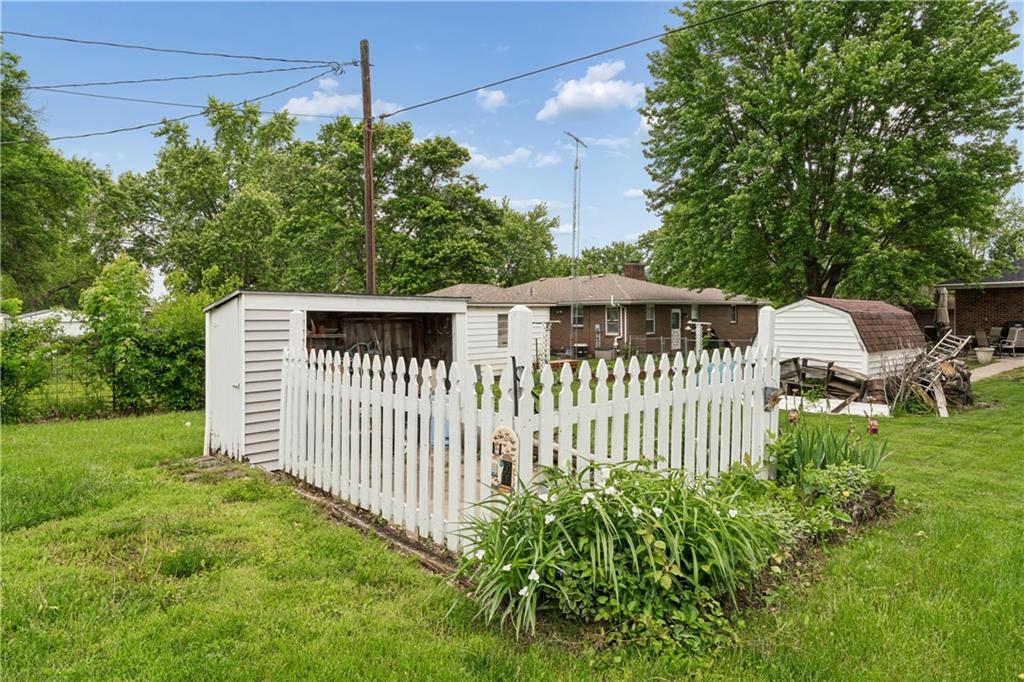 1015 S Saint Louis St, Concordia, MO 64020