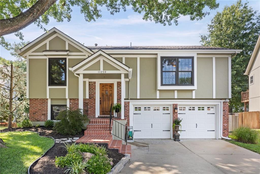 11259 Garnett St, Overland Park, KS 66210