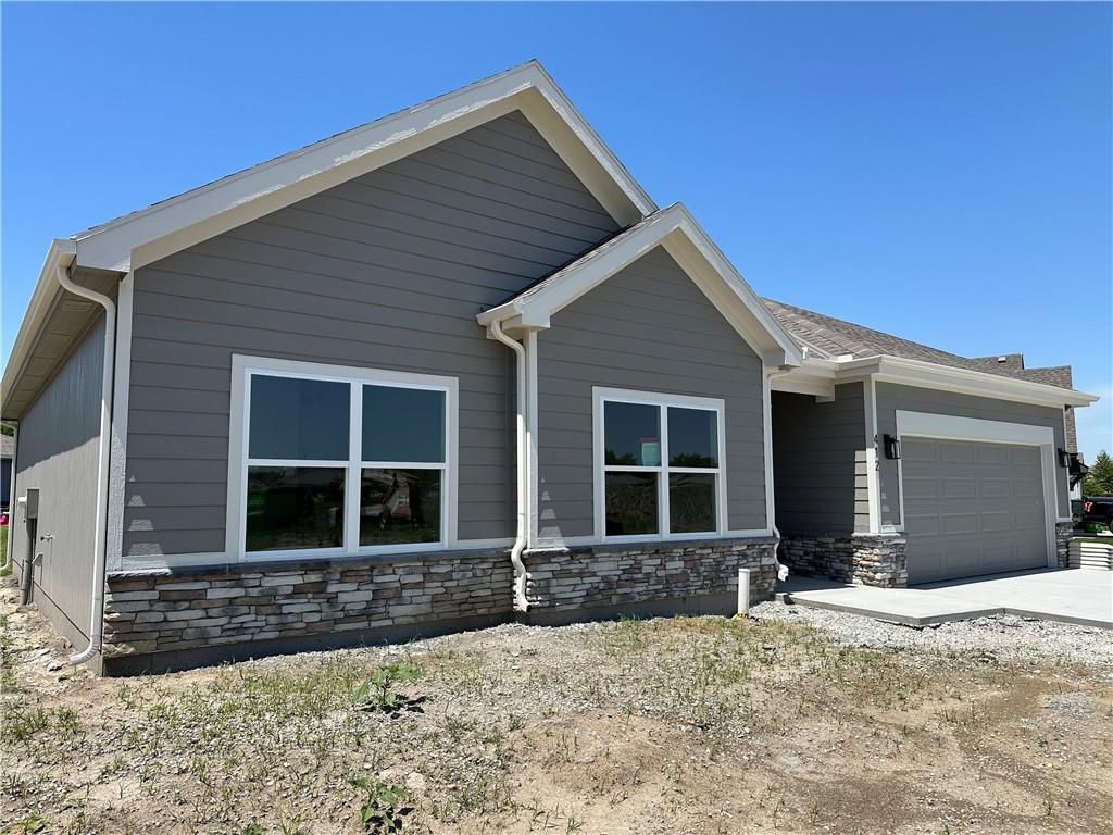 412 Ash St, Wellsville, KS 66092