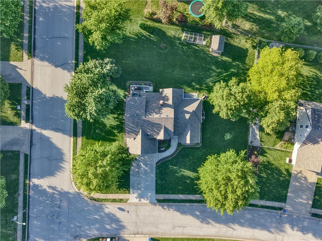 602 Ridgewood Dr, Raymore, MO 64083