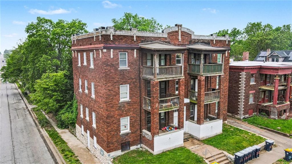 3319 E 30th St, Kansas City, MO 64128