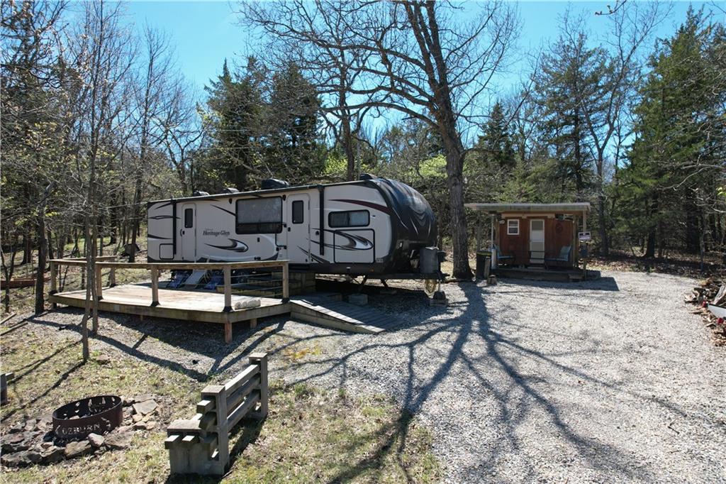 101 W Raintree Rg, Mound City, KS 66056