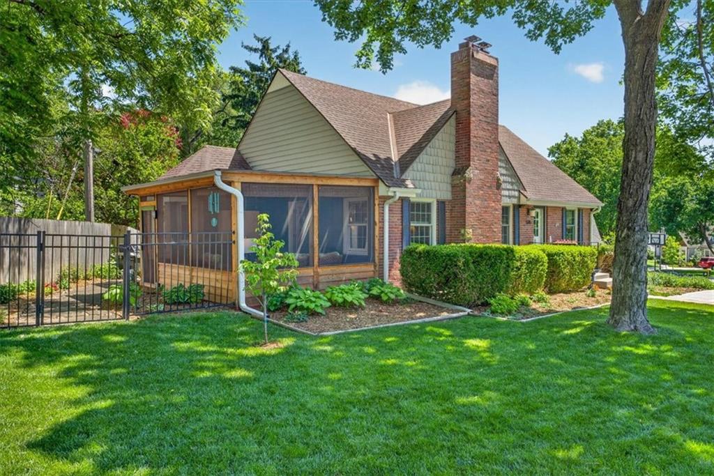 5315 Clark Dr, Roeland Park, KS 66205