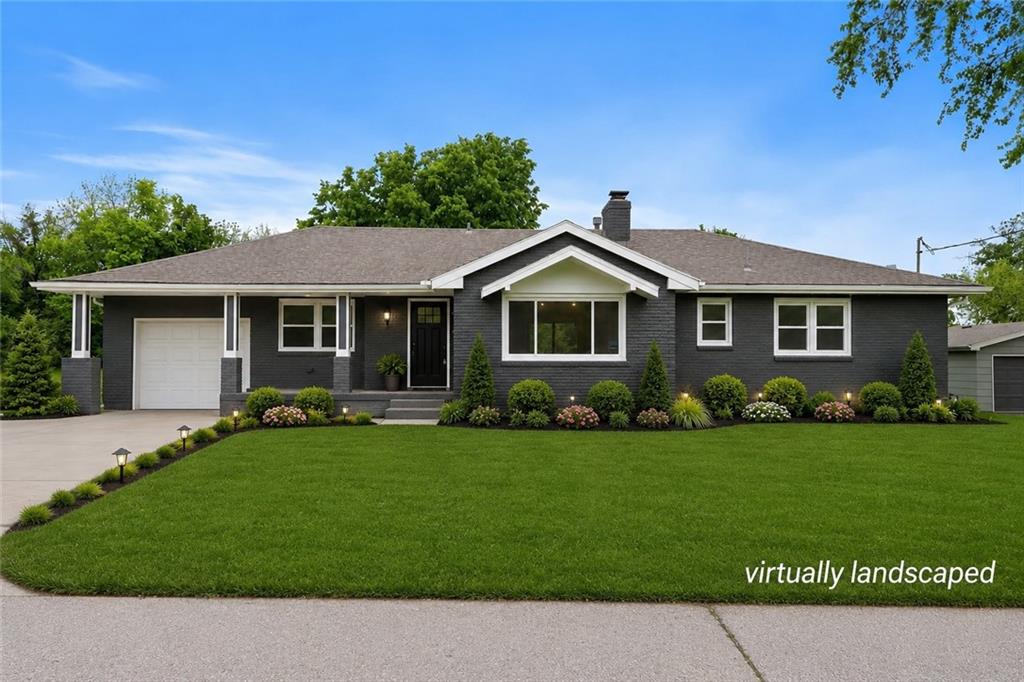 112 W Kay St, Lansing, KS 66043