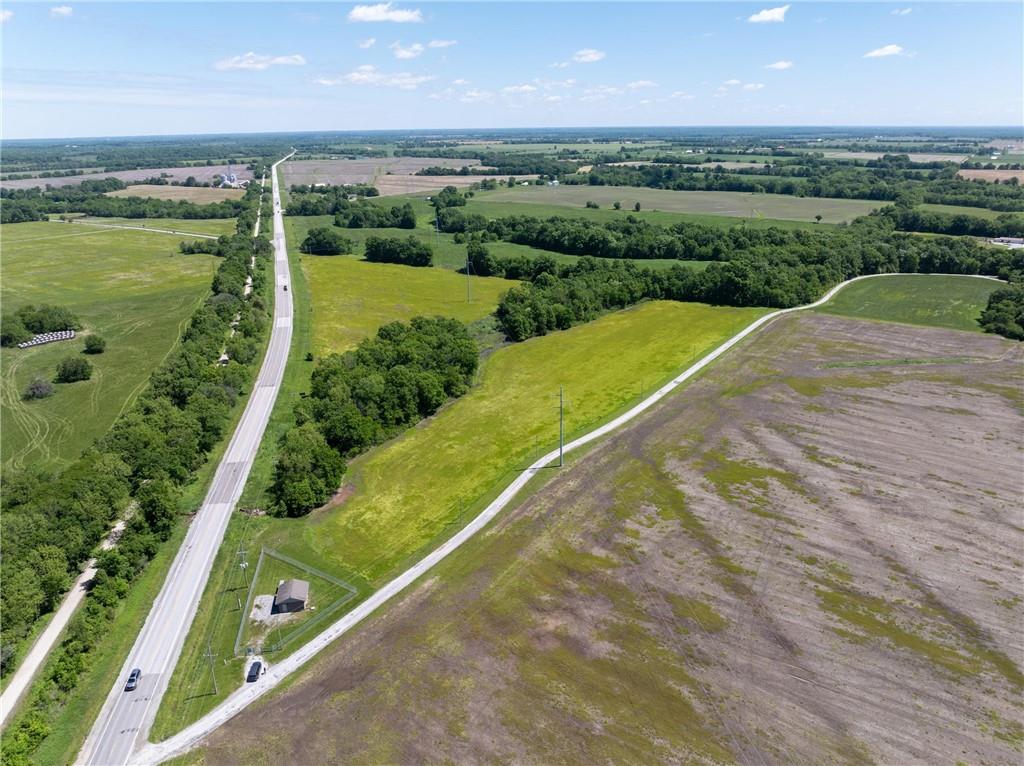 75 NE 254p Rd, Clinton, MO 64735
