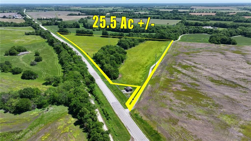 75 NE 254p Rd, Clinton, MO 64735