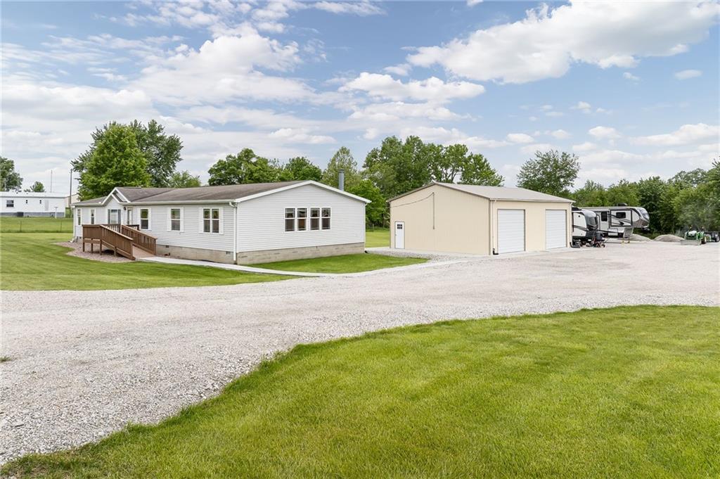 201 N Willis St, Hamilton, MO 64644