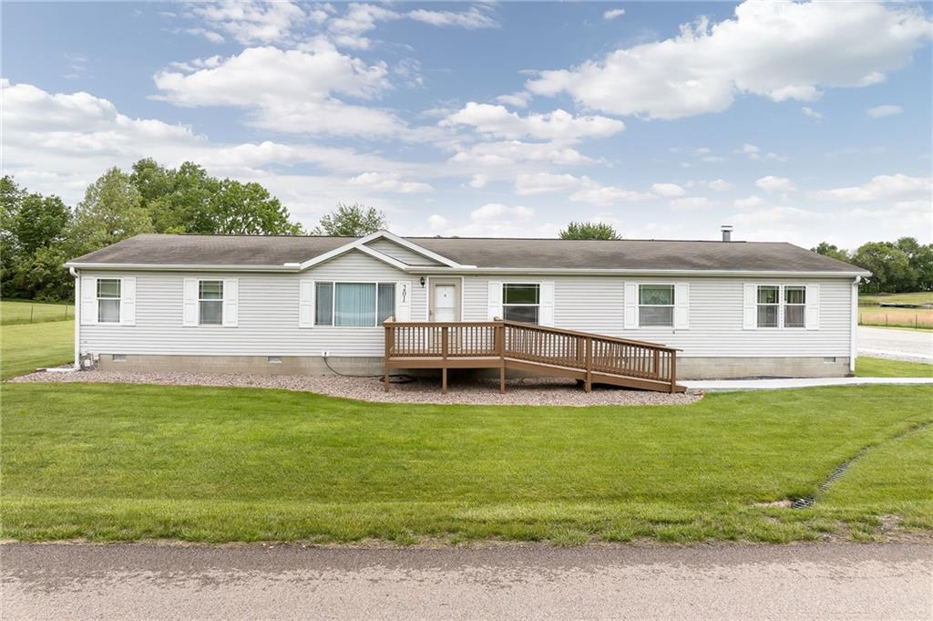 201 N Willis St, Hamilton, MO 64644
