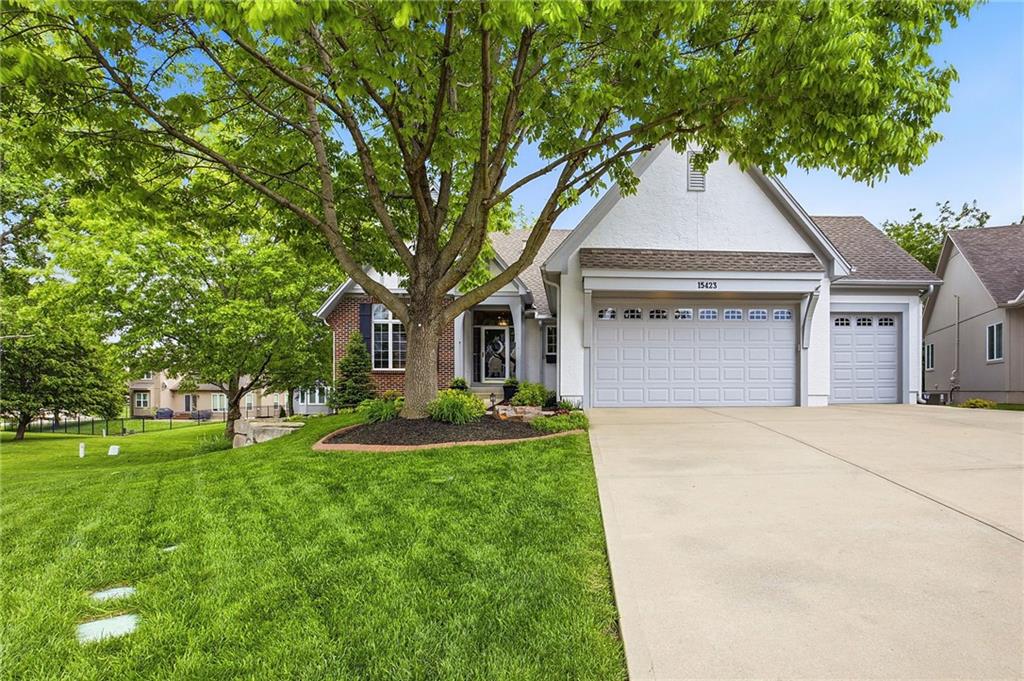 15423 Woodward St, Overland Park, KS 66223