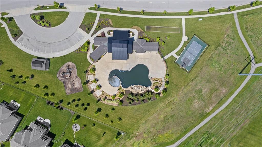 15709 El Monte St, Overland Park, KS 66224