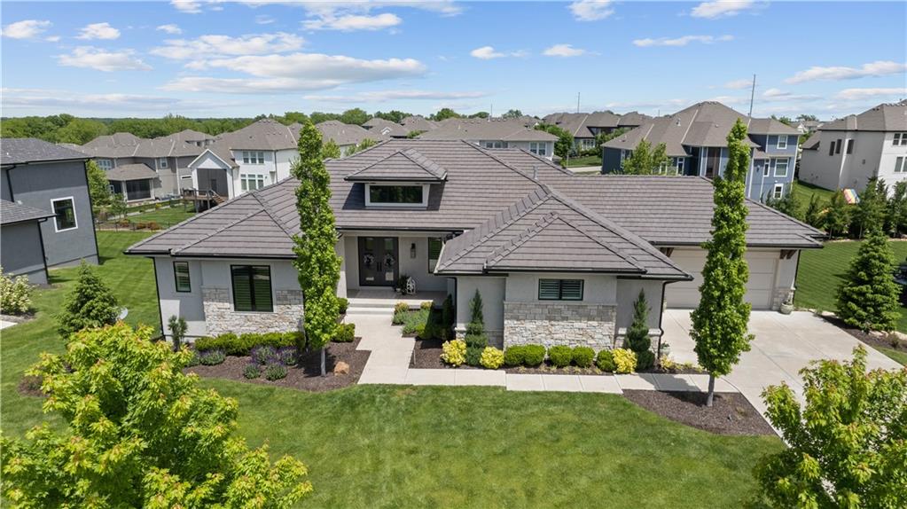 15709 El Monte St, Overland Park, KS 66224