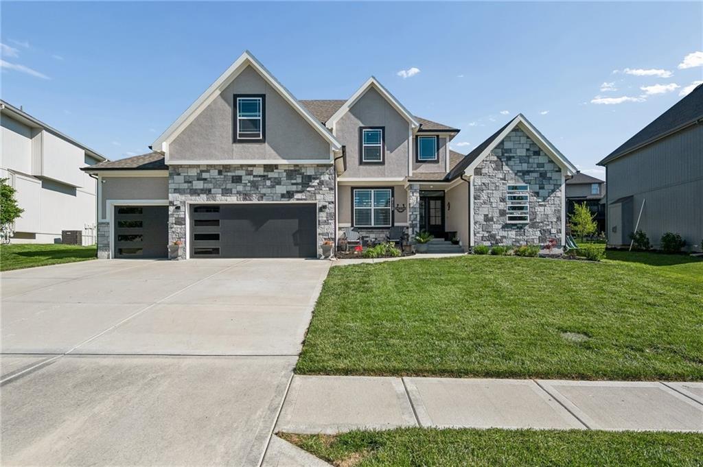 8112 NW 90th St, Kansas City, MO 64153