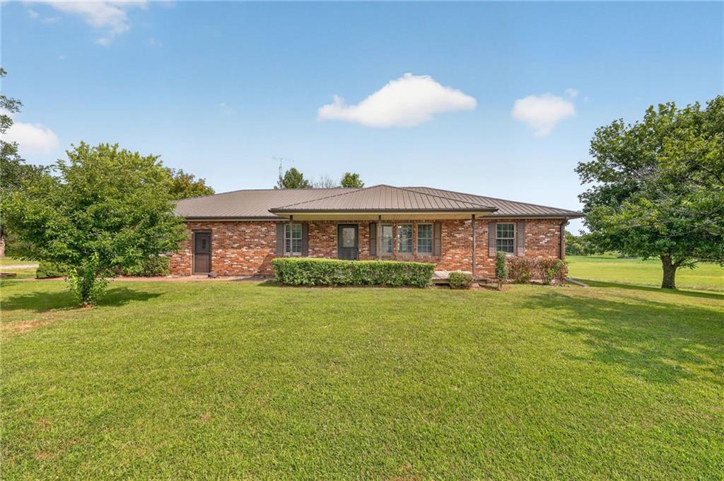 40822 E 116th St, Richmond, MO 64085