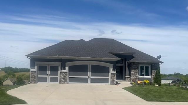 4200 Castlegate Ct, St Joseph, MO 64505