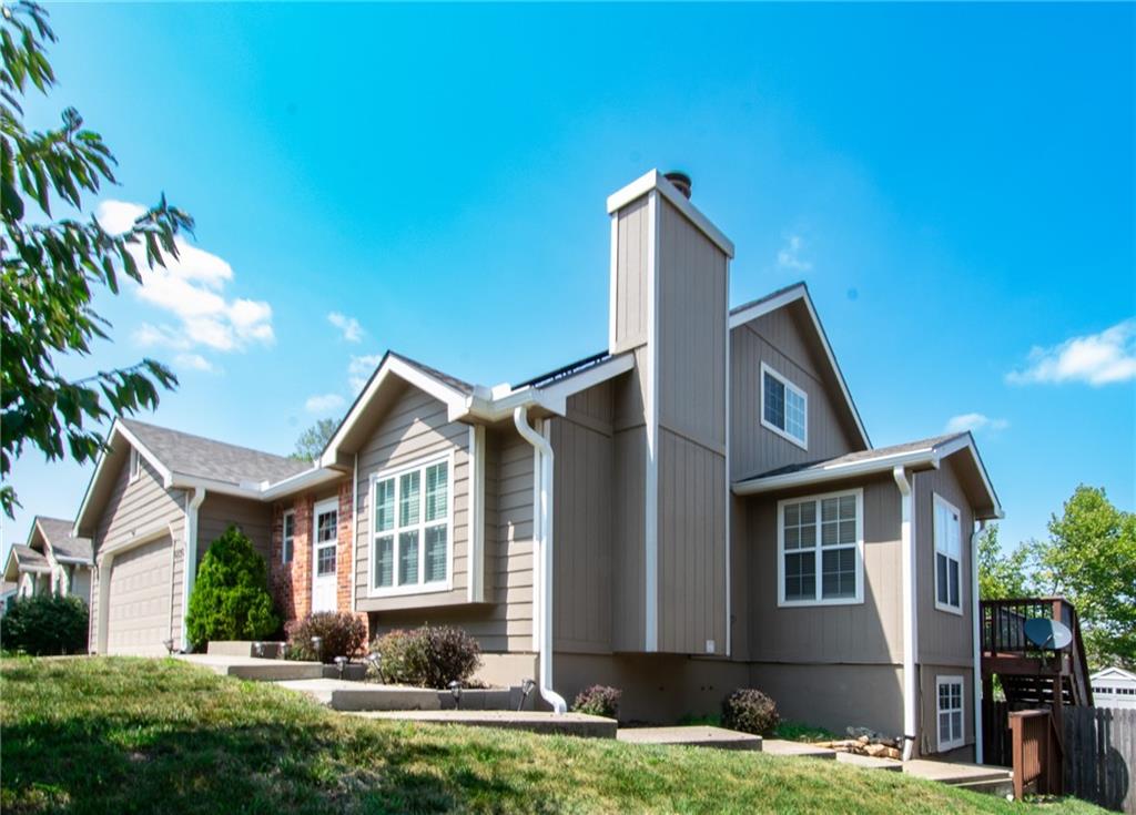 4824 W 24th St, Lawrence, KS 66047