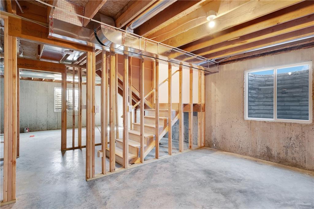 2523 SW Mitchell St, Oak Grove, MO 64075