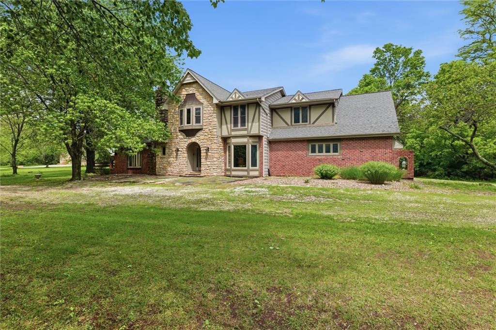 18208 E Hubach Hill Rd, Pleasant Hill, MO 64080