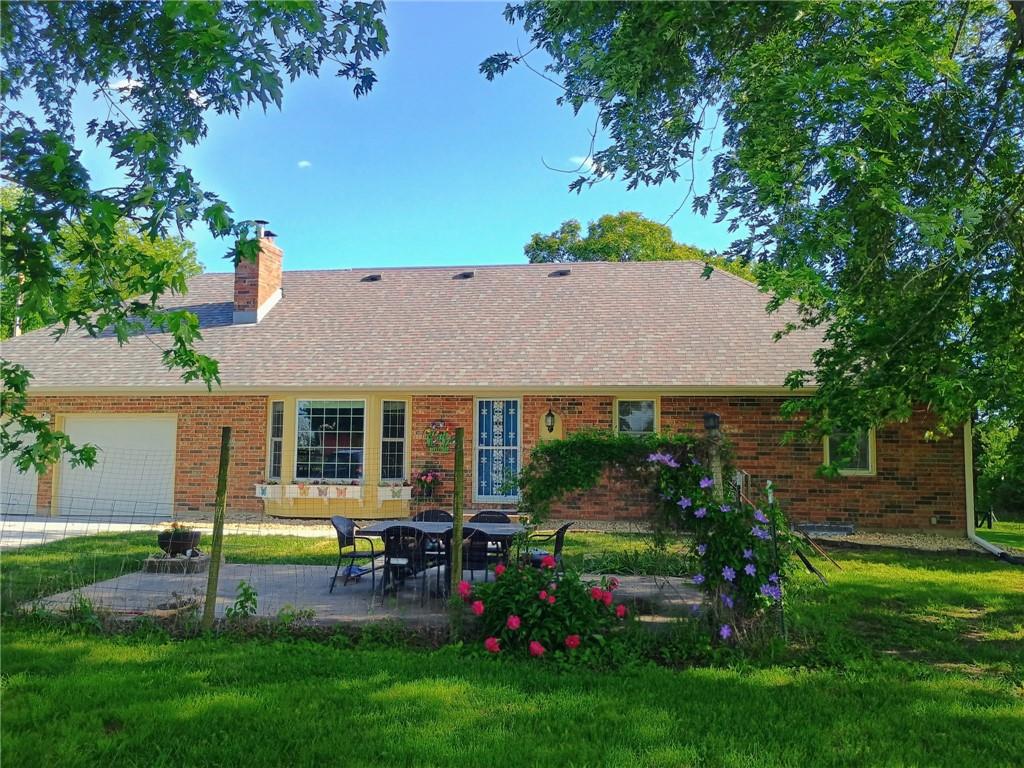 24103 E 323rd St, Harrisonville, MO 64701