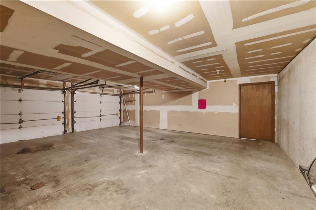 1305 NW Village Dr #C, Blue Springs, MO 64015