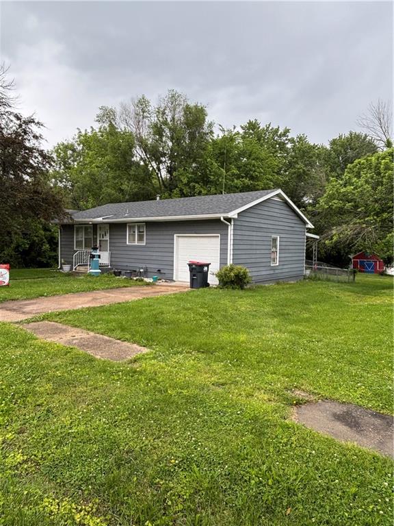 404 E Colorado St, Windsor, MO 65360