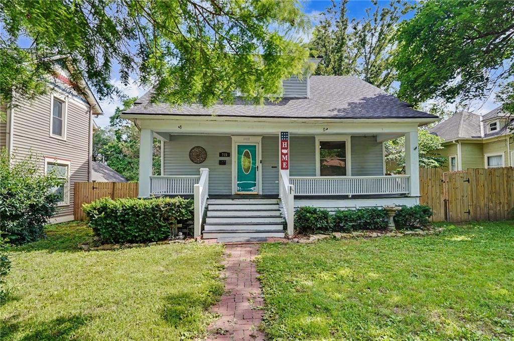 715 Jersey St, Baldwin City, KS 66006