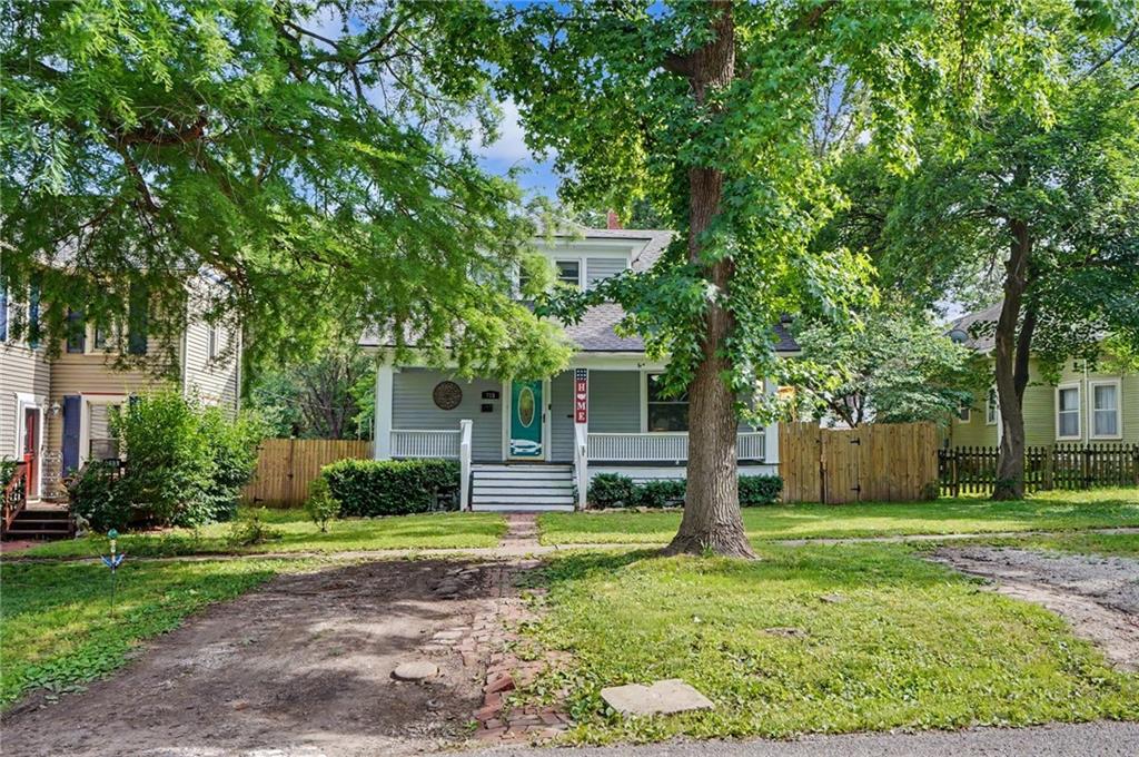715 Jersey St, Baldwin City, KS 66006