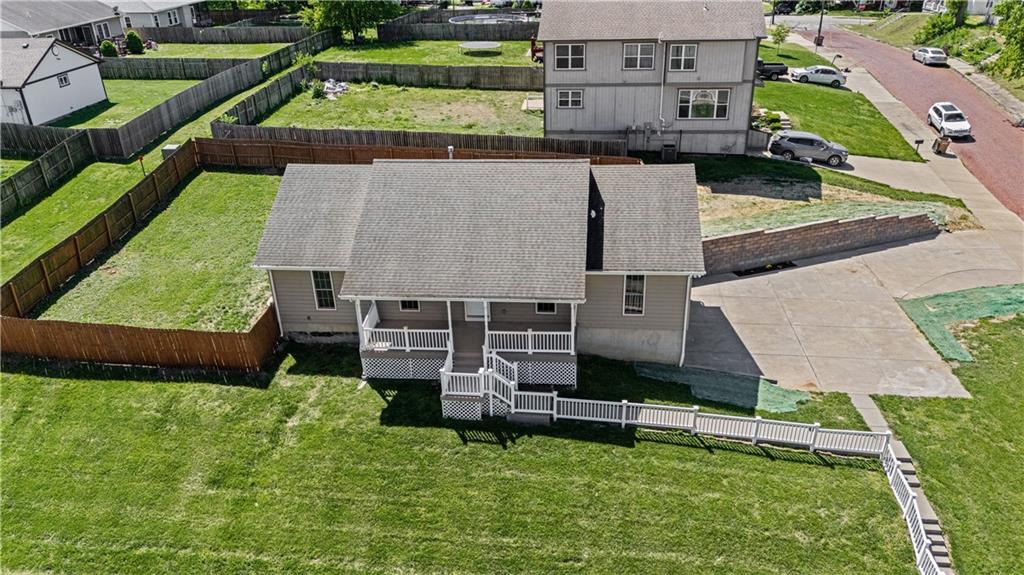 717 S 5th St, Atchison, KS 66002